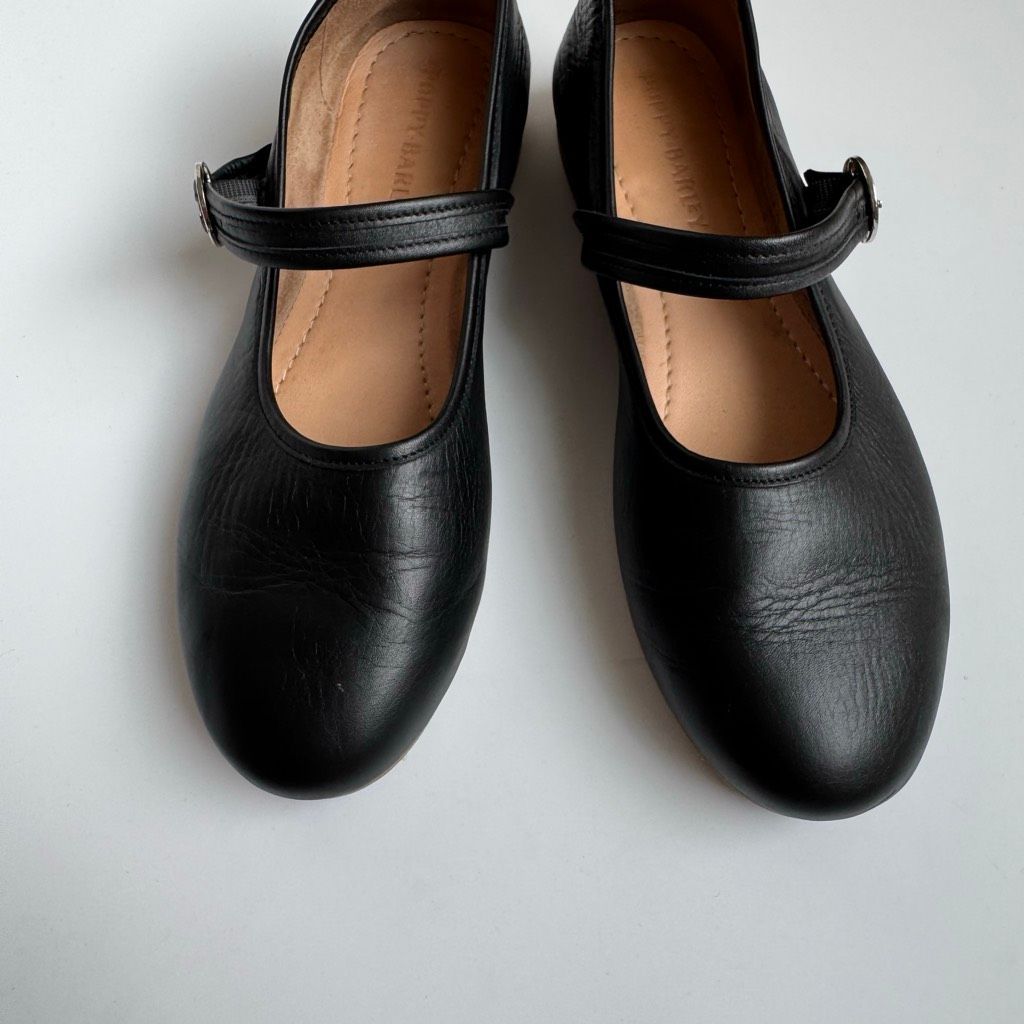 Poppy Barley Modern Day Mary Jane Strap Round Toe Black Leather Flats Size 7.5 — image 4 of 8